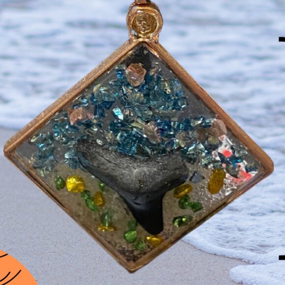 Handmade Shark Tooth Pendant with Necklace - Picture 1 of 3